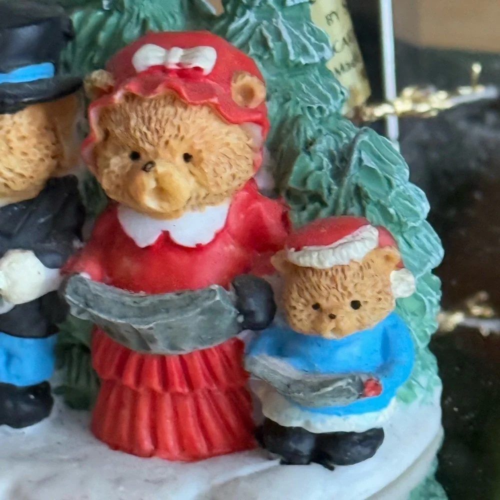 Vintage Silvestri Bear Family Carolers Ornament Resin 1980s Christmas Holiday